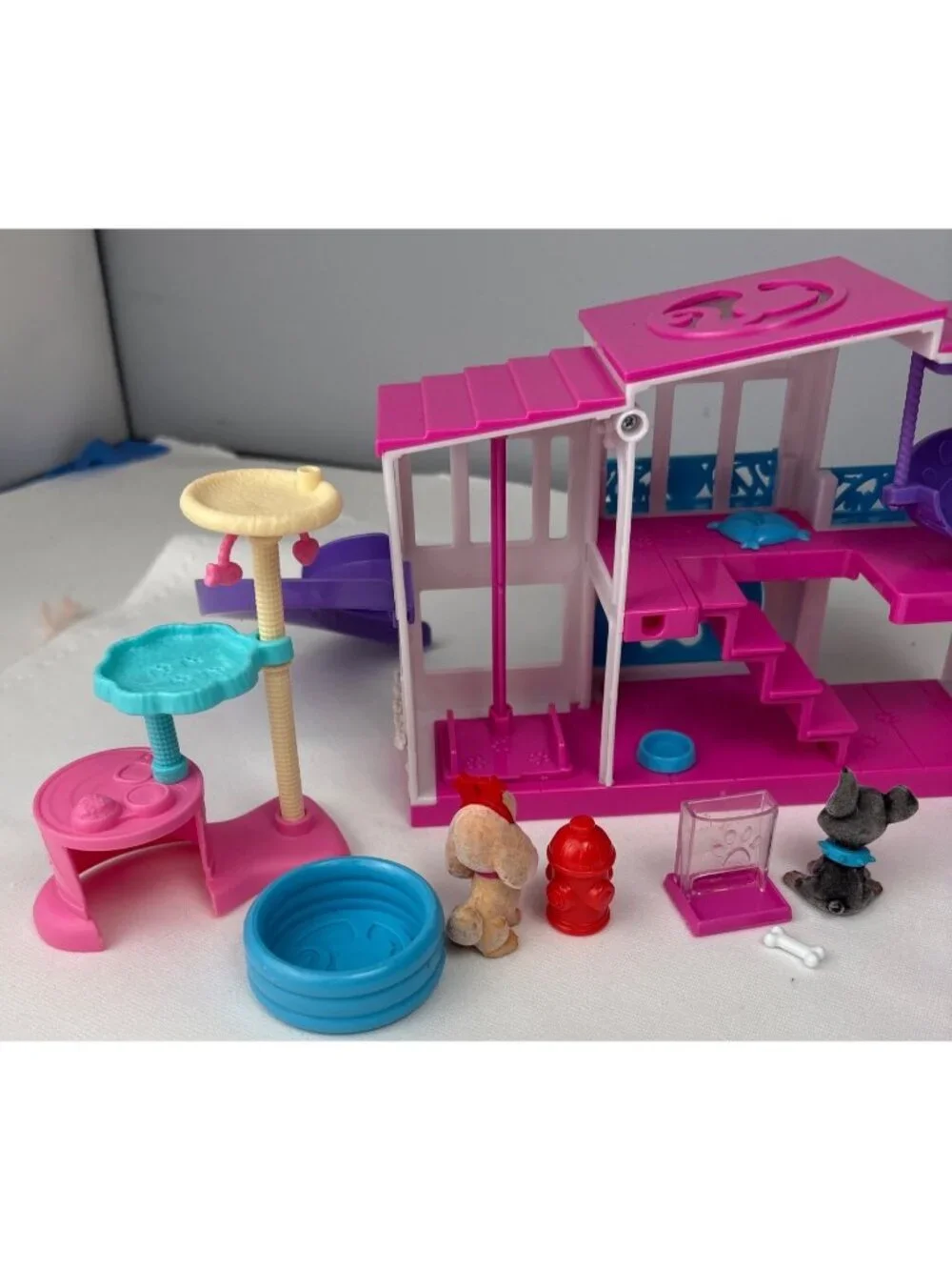 Barbie Pet Dreamhouse 2-Sided Playset Pets & Accessories